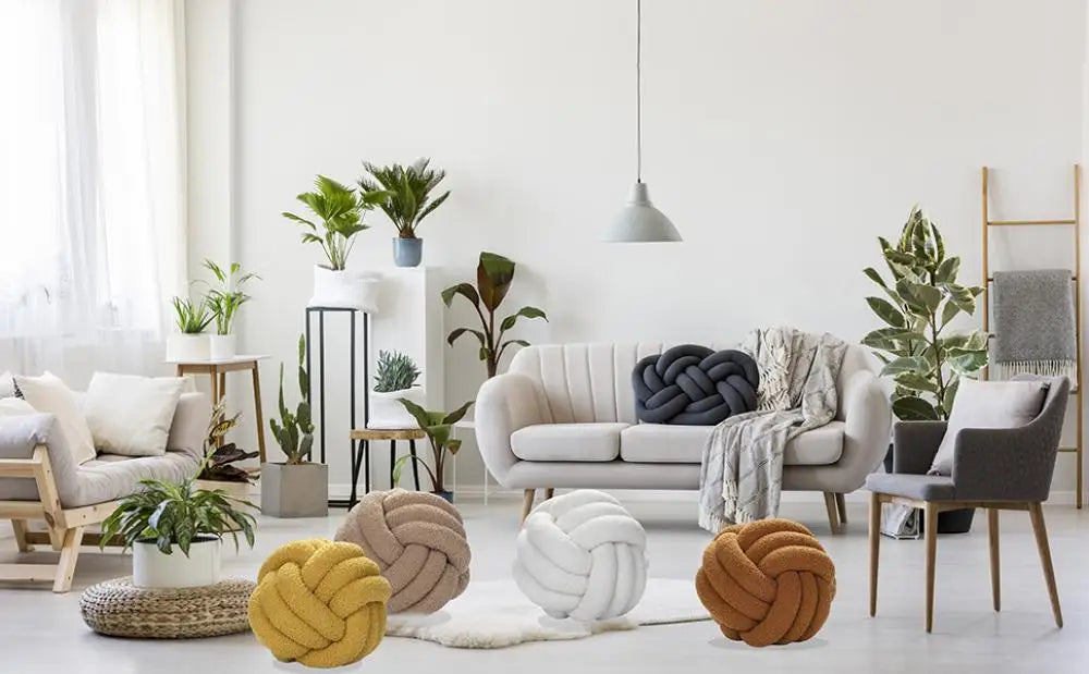 Knotted Ball Plush Pillow Indeformable